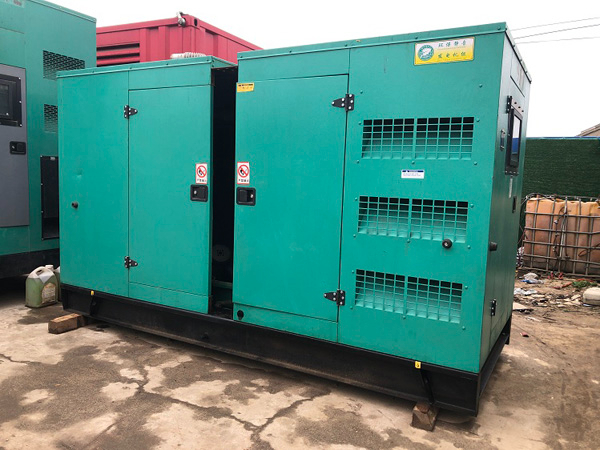 防城港怎样合理控制磷酸铁锂蓄电池的充放电倍率以延长其使用寿命？